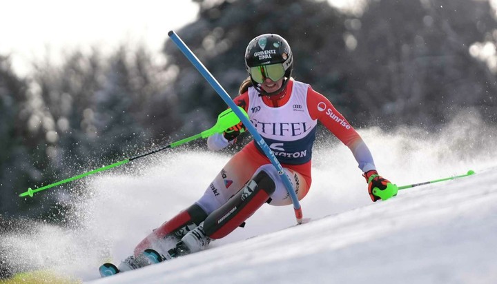 Pred prvou lyžovačkou roka je priebežnou líderkou Rastová